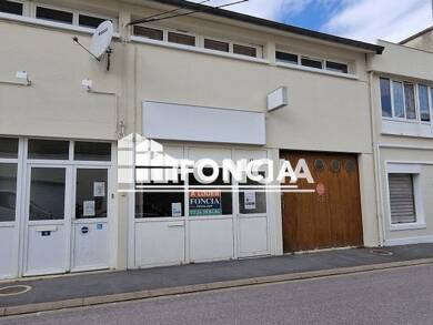 Local commercial à louer 1 000 € 100 m² de surface de vente Sud Rethel 08300
