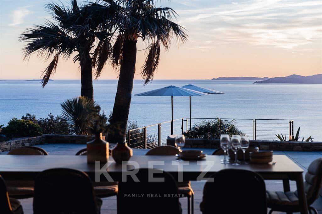 Maison à vendre, 400m², RAYOL CANADEL SUR MER