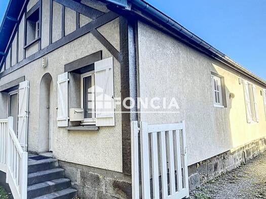 Maison de plain-pied à vendre 133 000 € 4 pièces 3 chambres 102,8 m² 760 m² de terrain Benardiere-Saint Michel Flers 61100