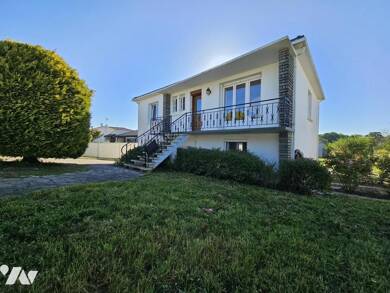 Maison à vendre 249 000 € 8 pièces 4 chambres 158 m² 1 184 m² de terrain St Michel en l Herm 85580