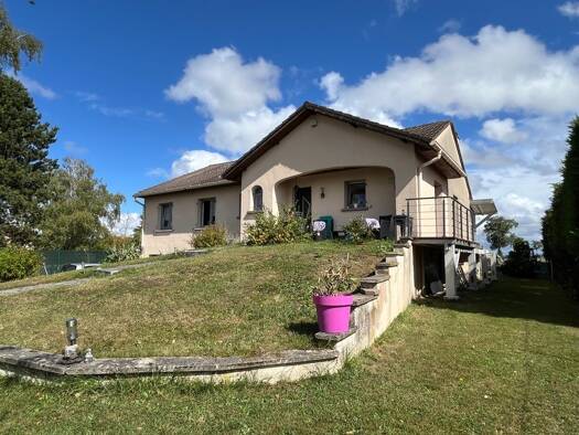 Maison de plain-pied à vendre 252 000 € 8 pièces 5 chambres 110 m² 709 m² de terrain Croismare 54300