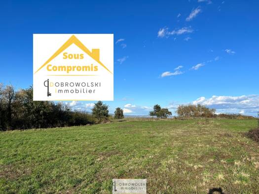 Terrain constructible viabilisé à vendre 129 000 € 2 441 m² de terrain Charnas 07340