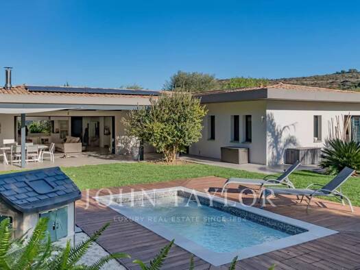 Maison de plain-pied à vendre 1 890 000 € 5 pièces 4 chambres 193 m² 1 476 m² de terrain Vallée Verte-Issarts-Vignasses Biot 06410