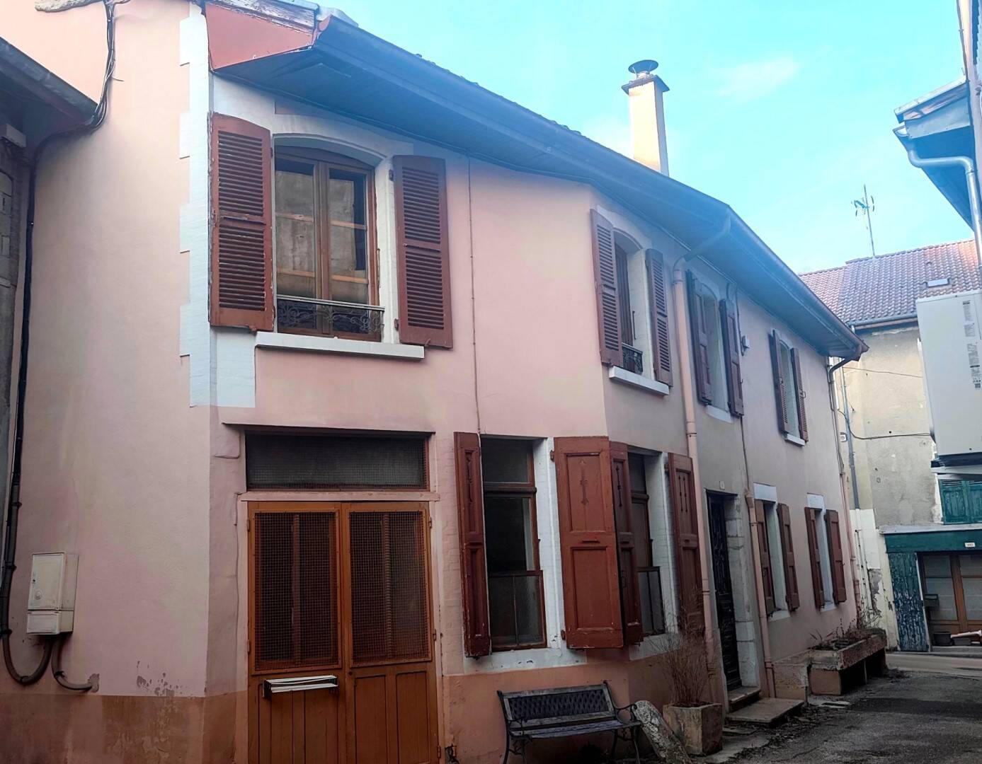 Maison à vendre, 322m², SAINT GEOIRE EN VALDAINE