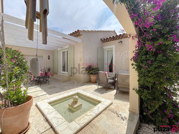 Maison de plain-pied à vendre 795 000 € 4 pièces 3 chambres 123 m² 900 m² de terrain Saint Cyr sur Mer 83270