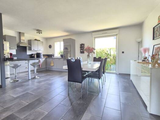 Maison à vendre 148 000 € 3 pièces 2 chambres 78,18 m² 270 m² de terrain Candé 49440