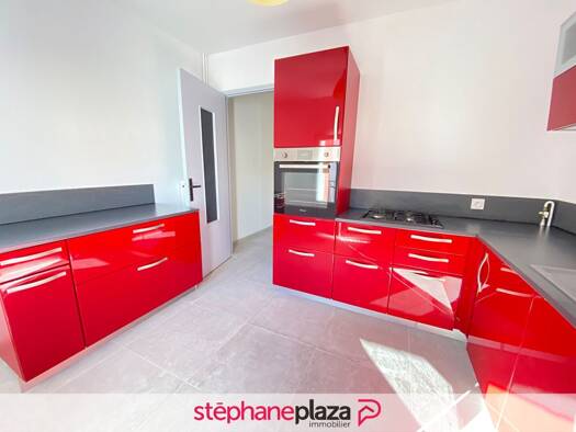 Appartement à vendre 168 000 € 4 pièces 3 chambres 109 m² Étage 2/2 Argensol Orange 84100