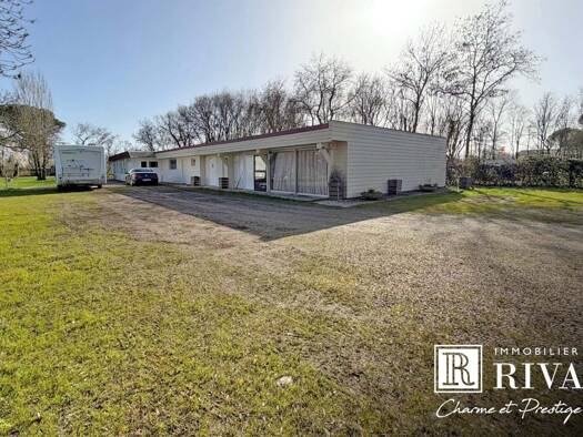 Local commercial à vendre 450 500 € 234 m² de surface de vente Latresne 33360