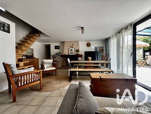 Maison à vendre 295 000 € 7 pièces 3 chambres 134,91 m² 1 527 m² de terrain Forges 17290