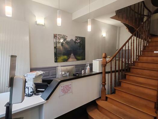 Local d'activités à louer 2 000 € 180 m² d'espace de stockage Place Carnot Douai 59500