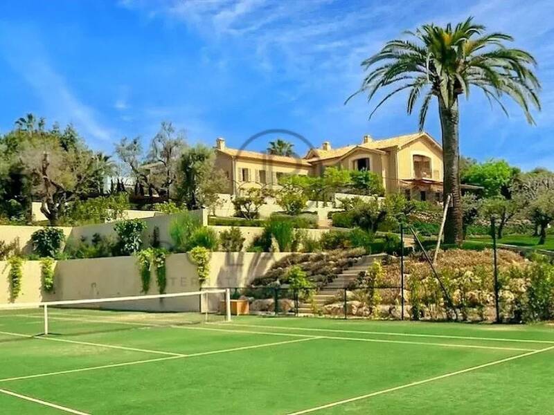 Maison à vendre, 600m², ANTIBES