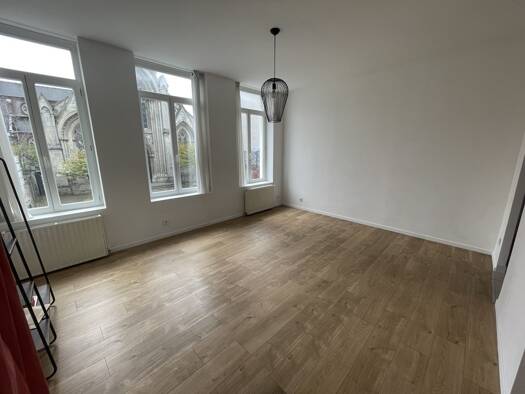 Appartement à louer 684 € 2 pièces 1 chambre 36 m² Étage 1/3 Saint Maurice-Pellevoisin Lille 59000
