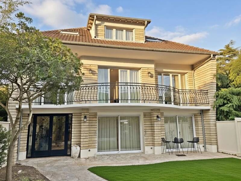 Maison à vendre, 330m², LA VARENNE SAINT HILAIRE