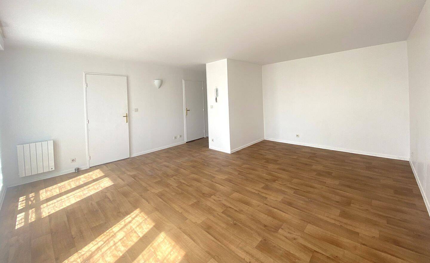 Maison à louer, 37m², MONTIGNY LE BRETONNEUX