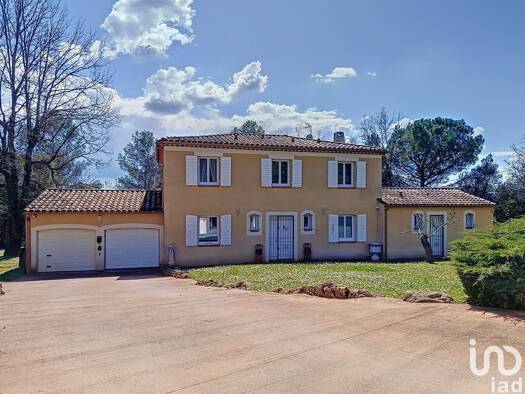 Maison à vendre 817 000 € 7 pièces 6 chambres 185 m² 5 000 m² de terrain Est Saint-Maximin-la-Sainte-Baume 83470
