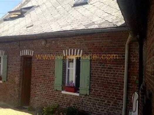 Maison en viager occupé Bouquet 39 500 € 4 pièces 3 chambres 64,3 m² 930 m² de terrain Le Quesnel 80118