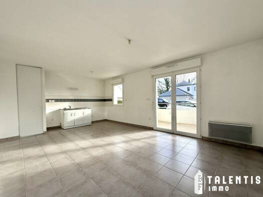 Appartement à louer 774 € 3 pièces 2 chambres 61,2 m² RDC/3 Nord Ouest Sautron 44880