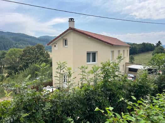 Maison à vendre 160 000 € 6 pièces 5 chambres 135 m² 349 m² de terrain Lamure-sur-Azergues 69870