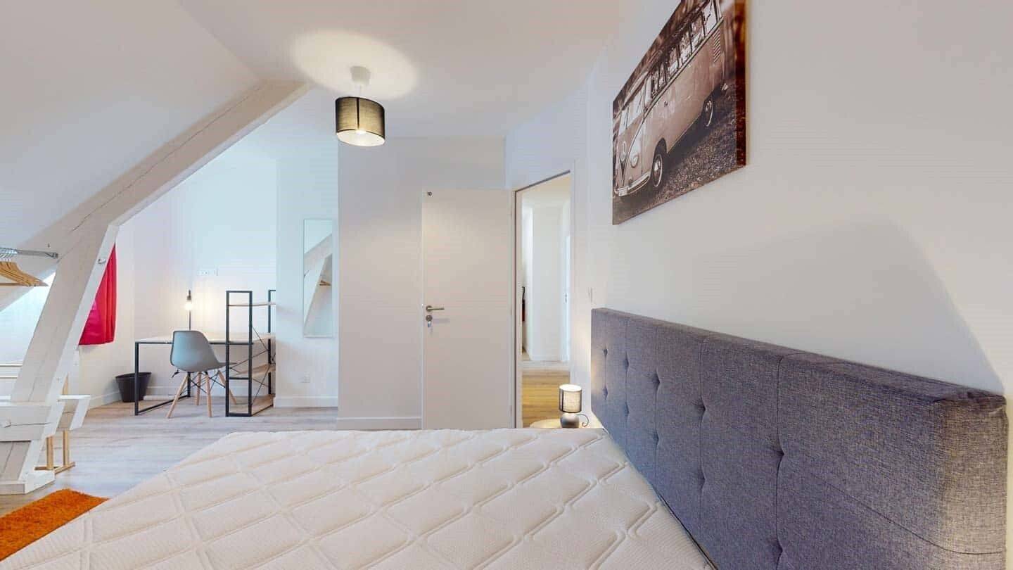 Room in Avenue d'Auray, Nantes for 300 m² with 11 bedrooms - Col — 2