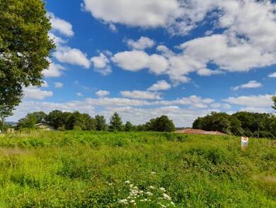 Terrain constructible à vendre 30 000 € 1 220 m² de terrain Ouest Saint-Junien 87200
