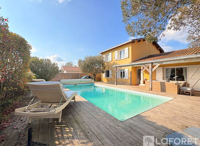 Maison à vendre 660 000 € 7 pièces 5<br/>chambres 135 m²<br/>superficie 619 m²<br/>terrain Centre Ville Gujan Mestras 33470