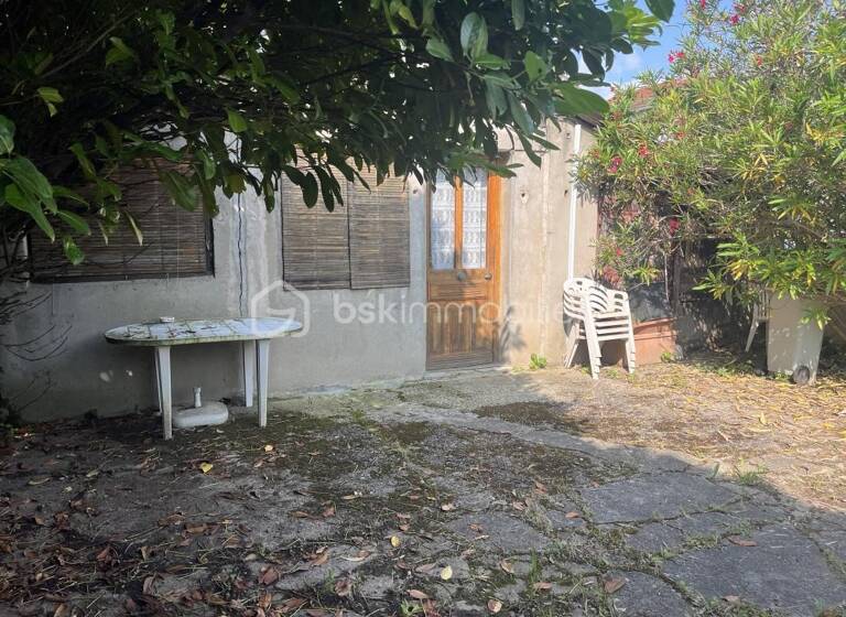 Maison à vendre 200 000 € 3 pièces 2<br/>chambres 70 m²<br/>superficie Le Centre Vaulx-en-Velin 69120