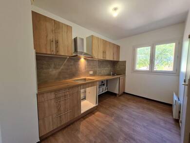 Appartement à louer 725 € 3 pièces 2 chambres 63,8 m² 1er étage Temps Perdu-La Trinque Manosque 04100