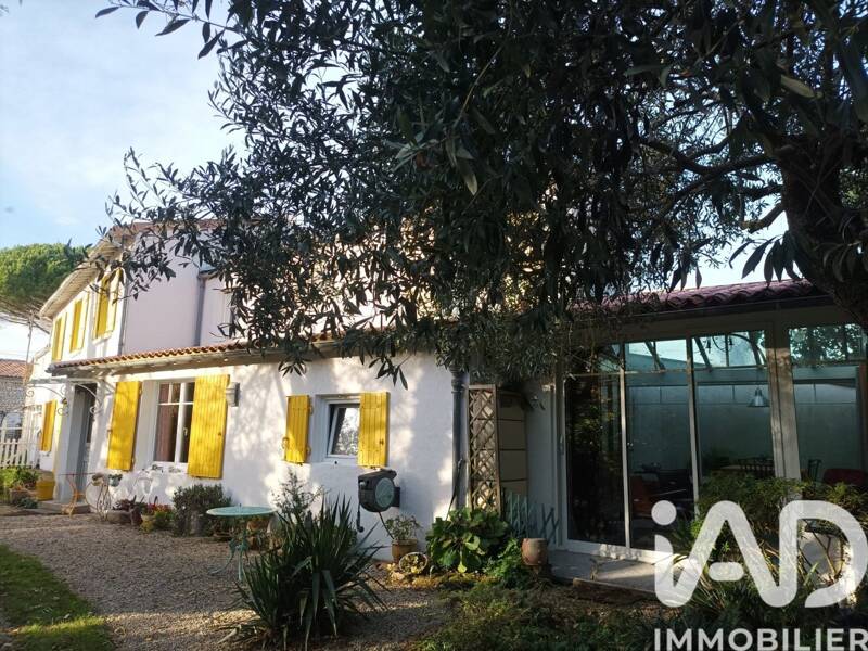 Maison à vendre, 220m², SAINT ROMAIN DE BENET