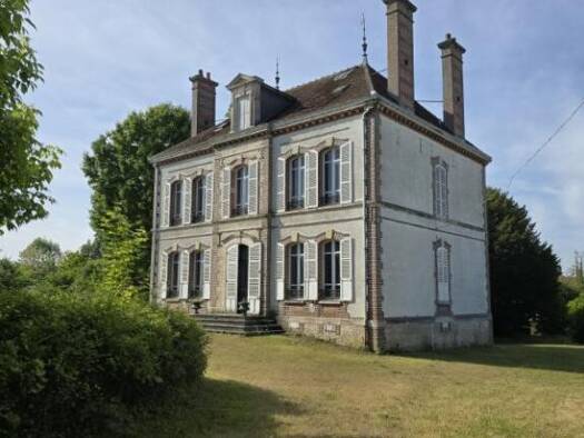 Maison à vendre 416 000 € 10 pièces 5 chambres 270 m² 12 629 m² de terrain Saint-Parres-Lès-Vaudes 10260